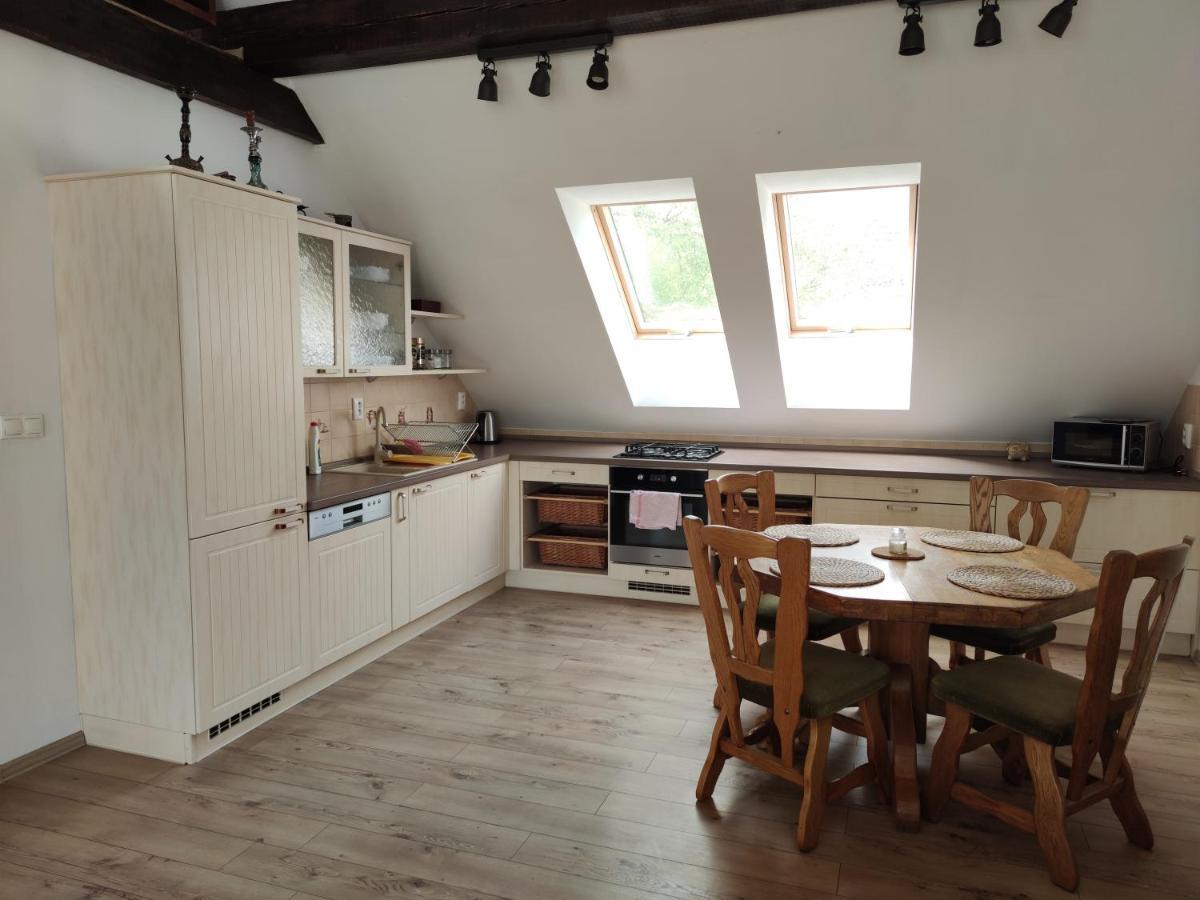 Attic Parkview Apartment Piest'any Exterior photo