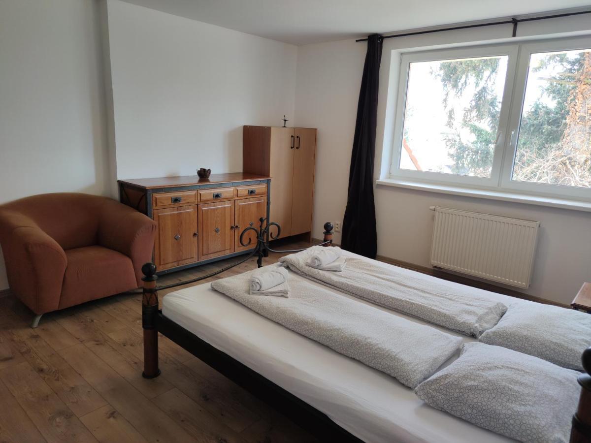 Attic Parkview Apartment Piest'any Exterior photo