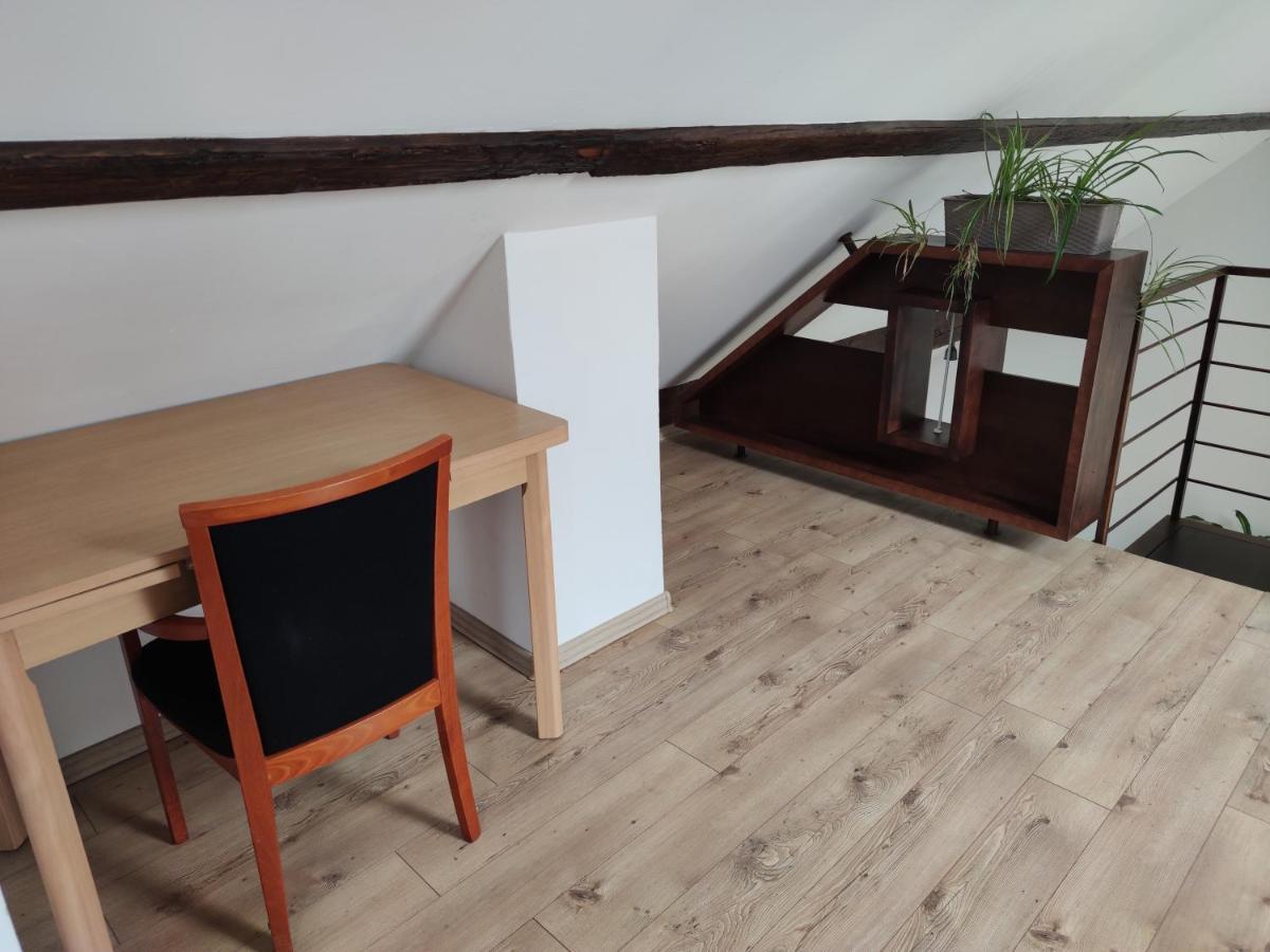 Attic Parkview Apartment Piest'any Exterior photo